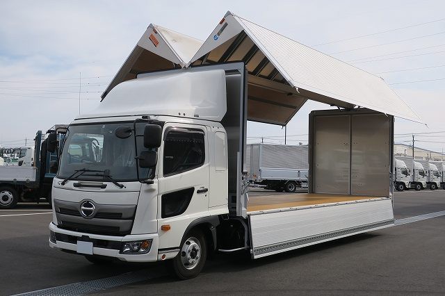 日野中型アルミウィング