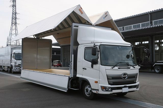 日野中型アルミウィング