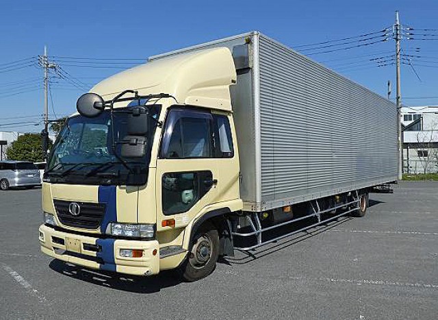 UDトラックス コンドル 中型アルミバン