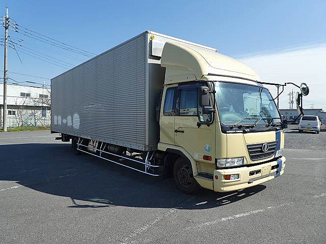 UDトラックス コンドル 中型アルミバン