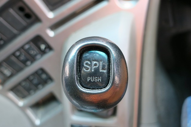 中古トラック UDトラックストラクタ #17