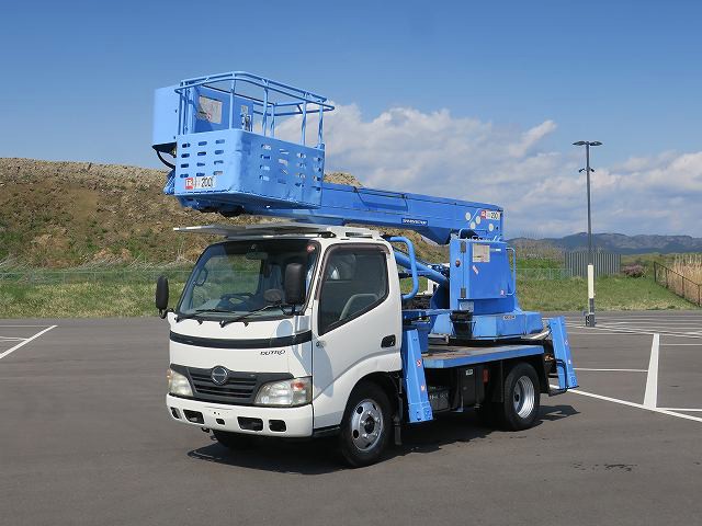 日野デュトロ 高所作業車