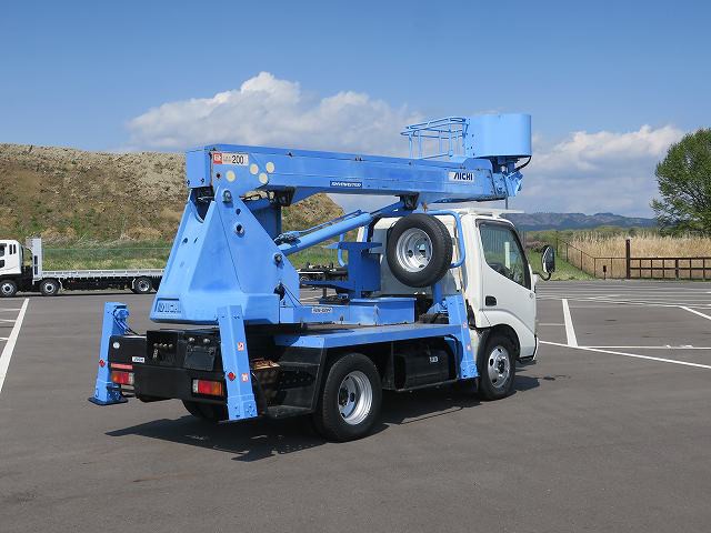 日野デュトロ 高所作業車
