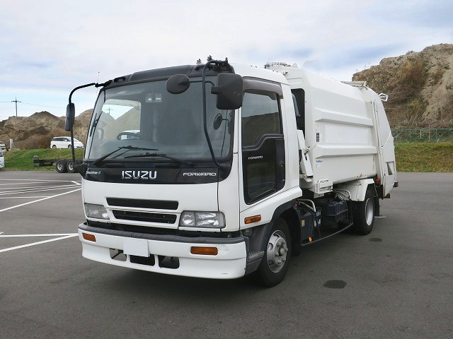 いすゞフォワード 中型パッカー車