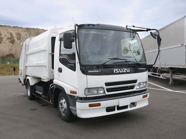 いすゞフォワード 中型パッカー車