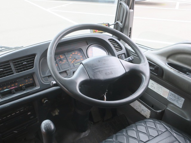 いすゞフォワード 中型パッカー車
