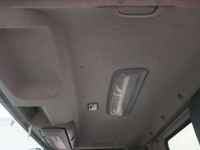 いすゞ中型ダンプ