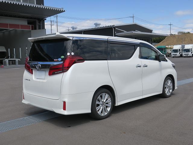 トヨタアルファード 