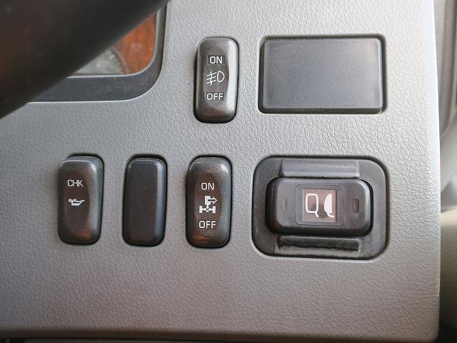 三菱ふそう中型パッカー車