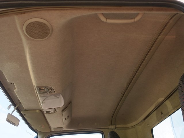 三菱ふそう中型パッカー車