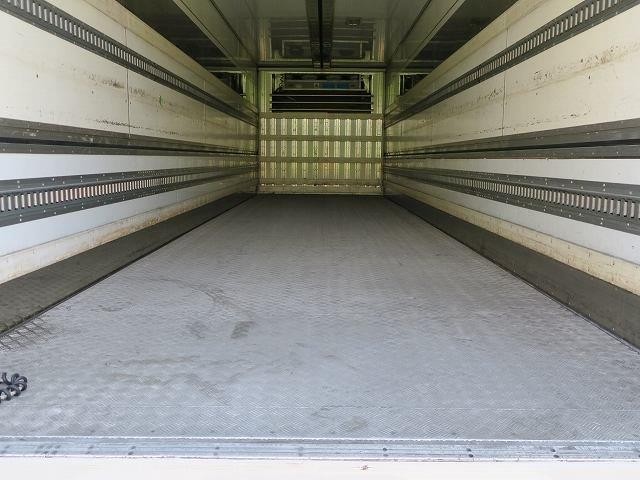 日野大型冷凍ウィング