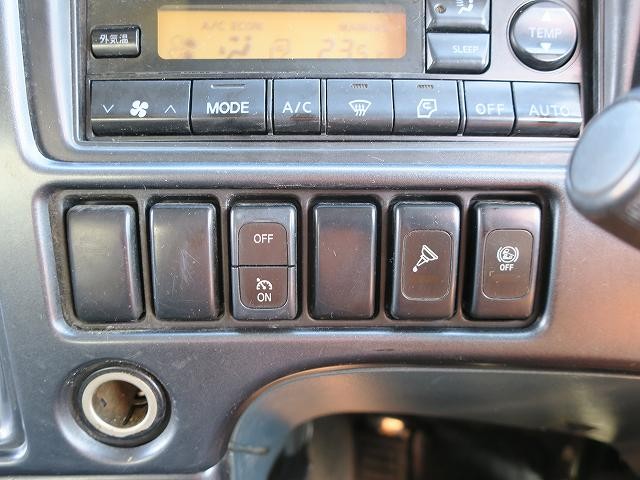 中古トラック UDトラックス平ボディアルミブロック #20