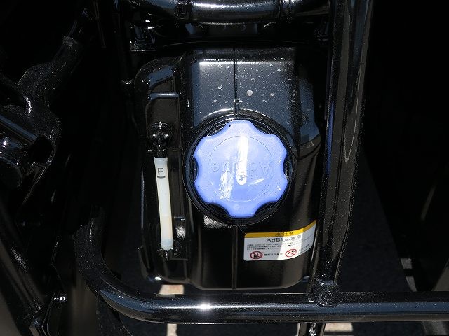 いすゞ中型ダンプ
