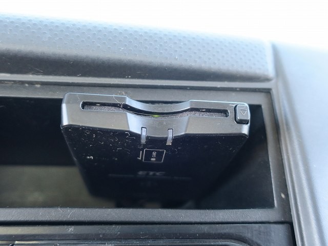 いすゞ中型ダンプ