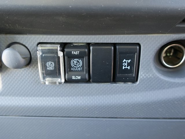 いすゞ中型ダンプ