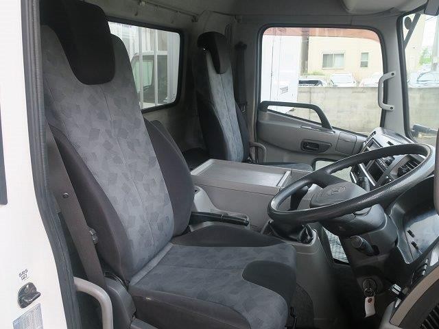 中古トラック UDトラックス平ボディ #12