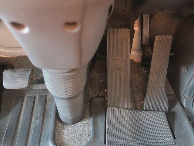 中古トラック UDトラックス平ボディ #24