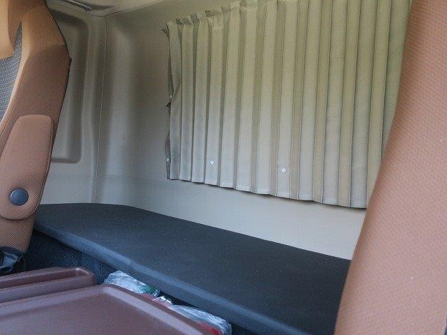 日野中型アルミウィング