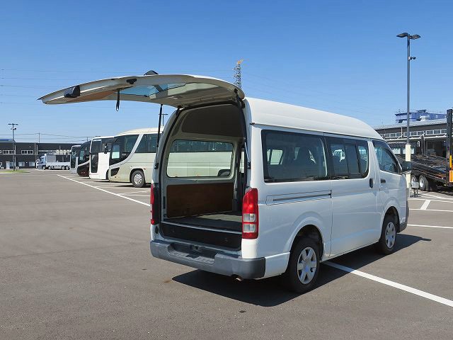 トヨタ ハイエースバン