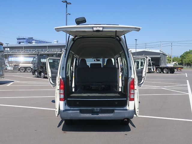トヨタ ハイエースバン