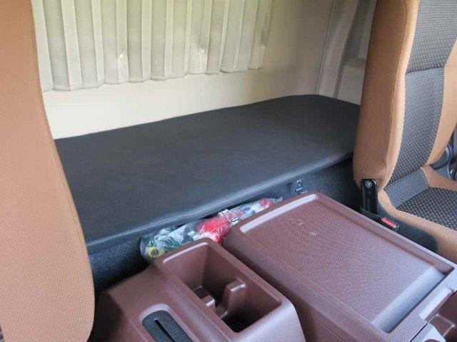 日野中型アルミウィング