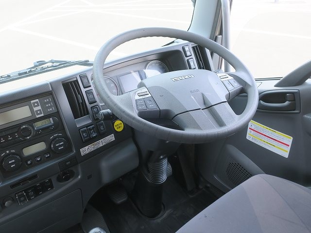 中古トラック いすゞ冷凍バン #14