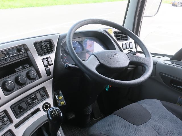 中古トラック UDトラックスダンプ #17