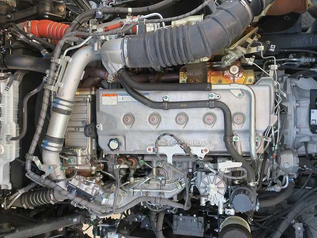 新型日野プロフィア 冷凍バン 