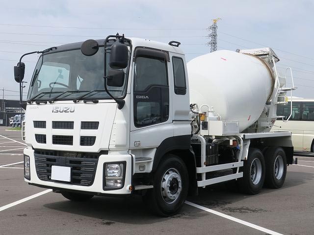 いすゞギガ　大型コンクリートミキサー車 
