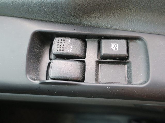 中古トラック 三菱ふそうアームロール #24