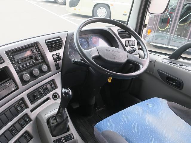 中古トラック UDトラックス粉粒体運搬車 #15