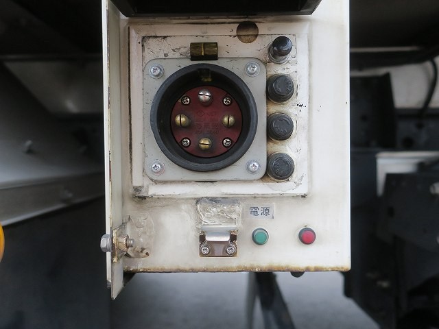 中古トラック UDトラックス冷凍バン #14