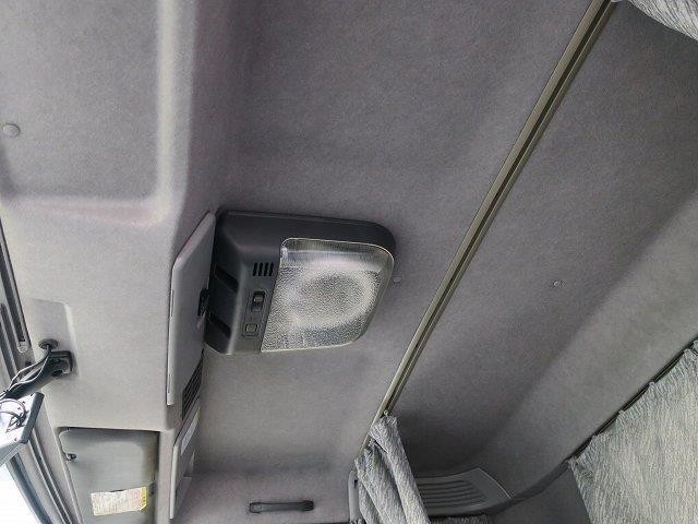 中古トラック いすゞ冷凍バン #24