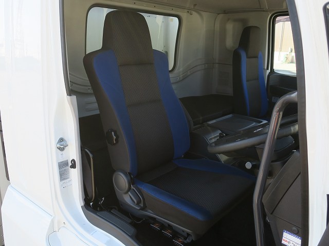 中古トラック いすゞ冷凍バン #15