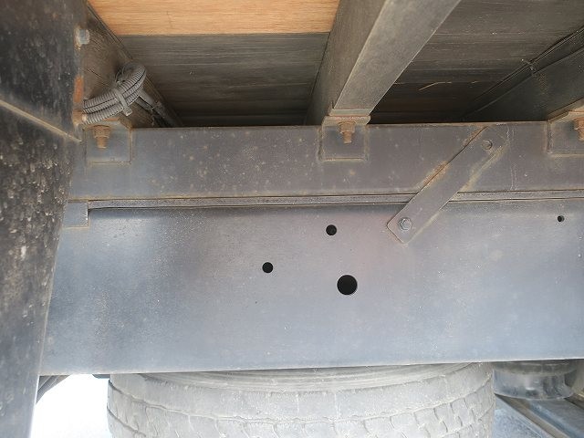 中古トラック UDトラックス平ボディアルミブロック #13