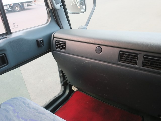 中古トラック UDトラックス平ボディアルミブロック #18