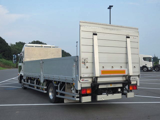 UDトラックス コンドル 中型平ボディアルミブロック