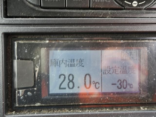 中古トラック 三菱ふそう冷凍バン #23