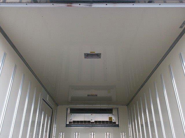 中古トラック 三菱ふそう冷凍バン ＃7