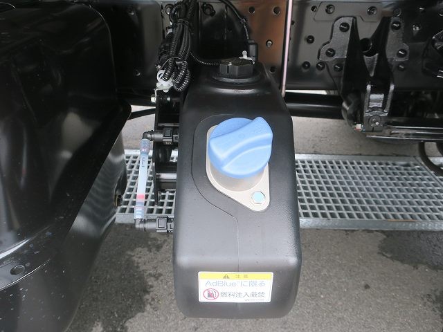 中古トラック 三菱ふそうクレーン付平ボディ #11