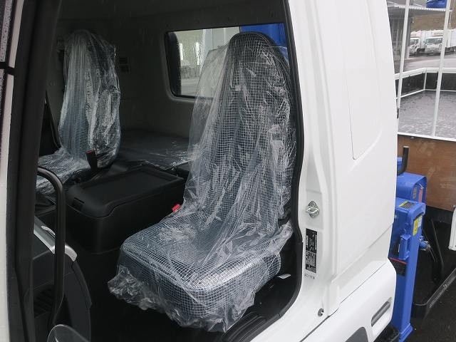 中古トラック 三菱ふそうクレーン付平ボディ #21