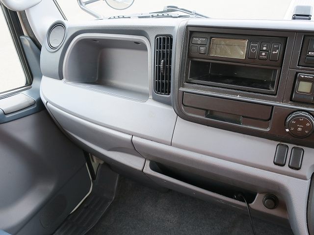 中古トラック 三菱ふそう冷凍バン #13