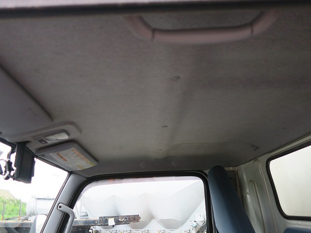 中古トラック 三菱ふそう冷凍バン #24