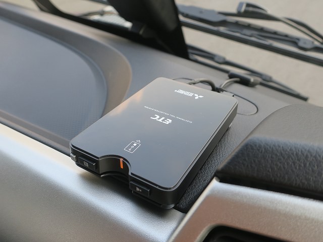 中古トラック 三菱ふそうクレーン付平ボディ #18