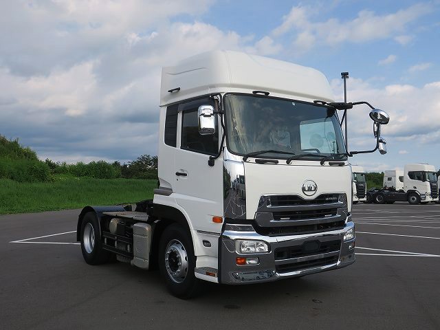 中古トラック UDトラックストラクタヘッド #2