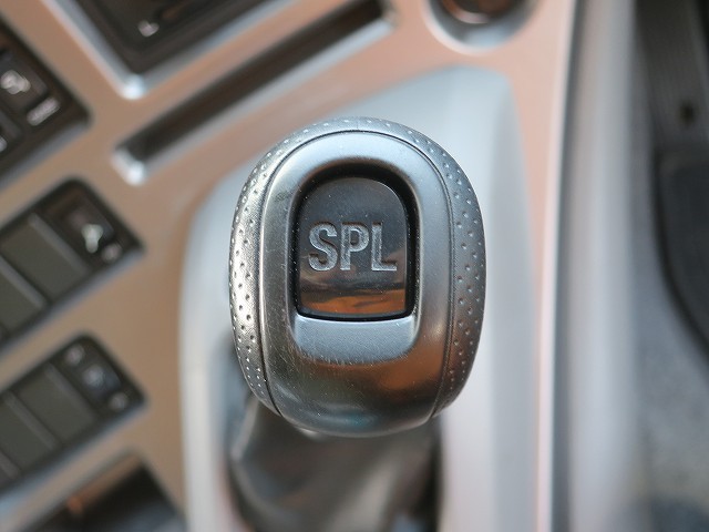 中古トラック UDトラックストラクタヘッド #18