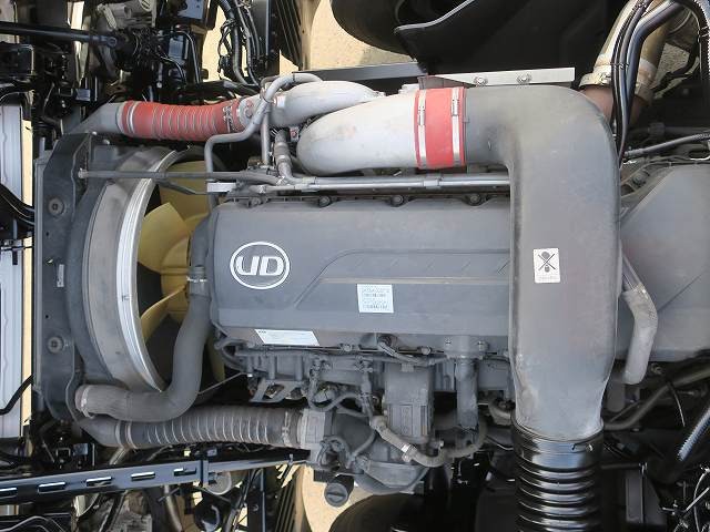 中古トラック UDトラックストラクタヘッド #10