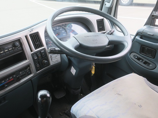 中古トラック UDトラックスアルミウィング #15