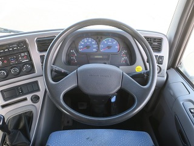 中古トラック UDトラックスコンクリートミキサー車 #17