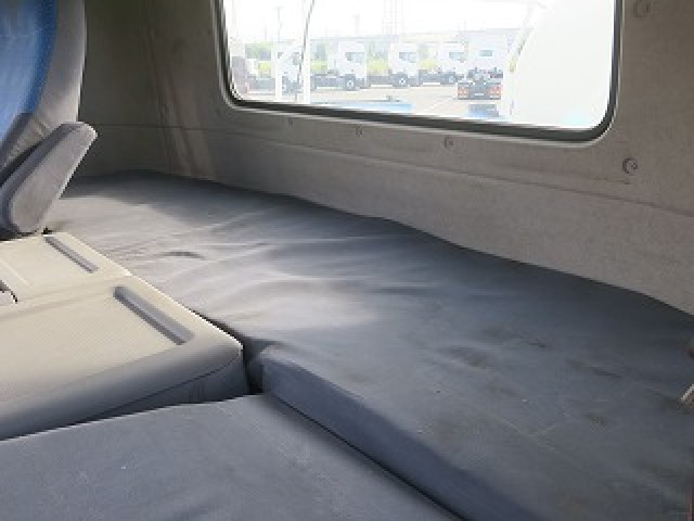 中古トラック UDトラックスコンクリートミキサー車 #23